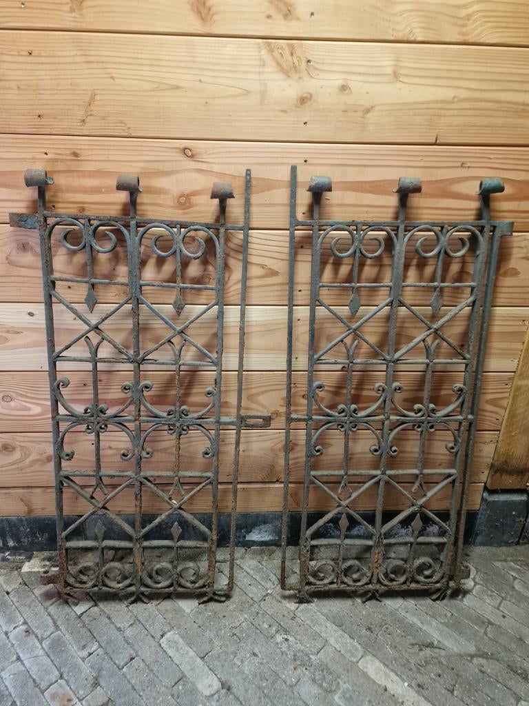 Oud ijzeren hek - Unieke decoratie voor tuin of interieur, Tuin en Terras, Ophalen, Gebruikt, IJzer, Sierhekwerk