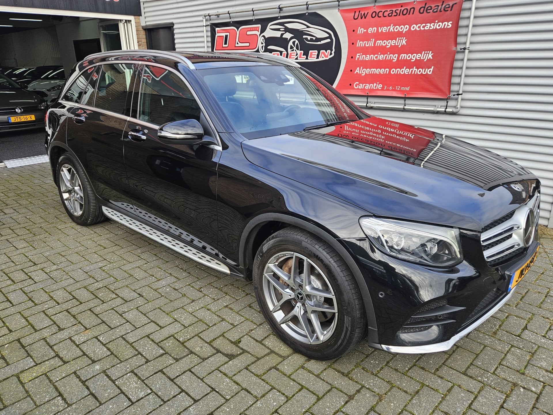 Mercedes-Benz GLC 300 4MATIC AMG line 300 4MATIC * AUTOMAAT, Auto's, Automaat, Gebruikt, 4 cilinders, Zwart