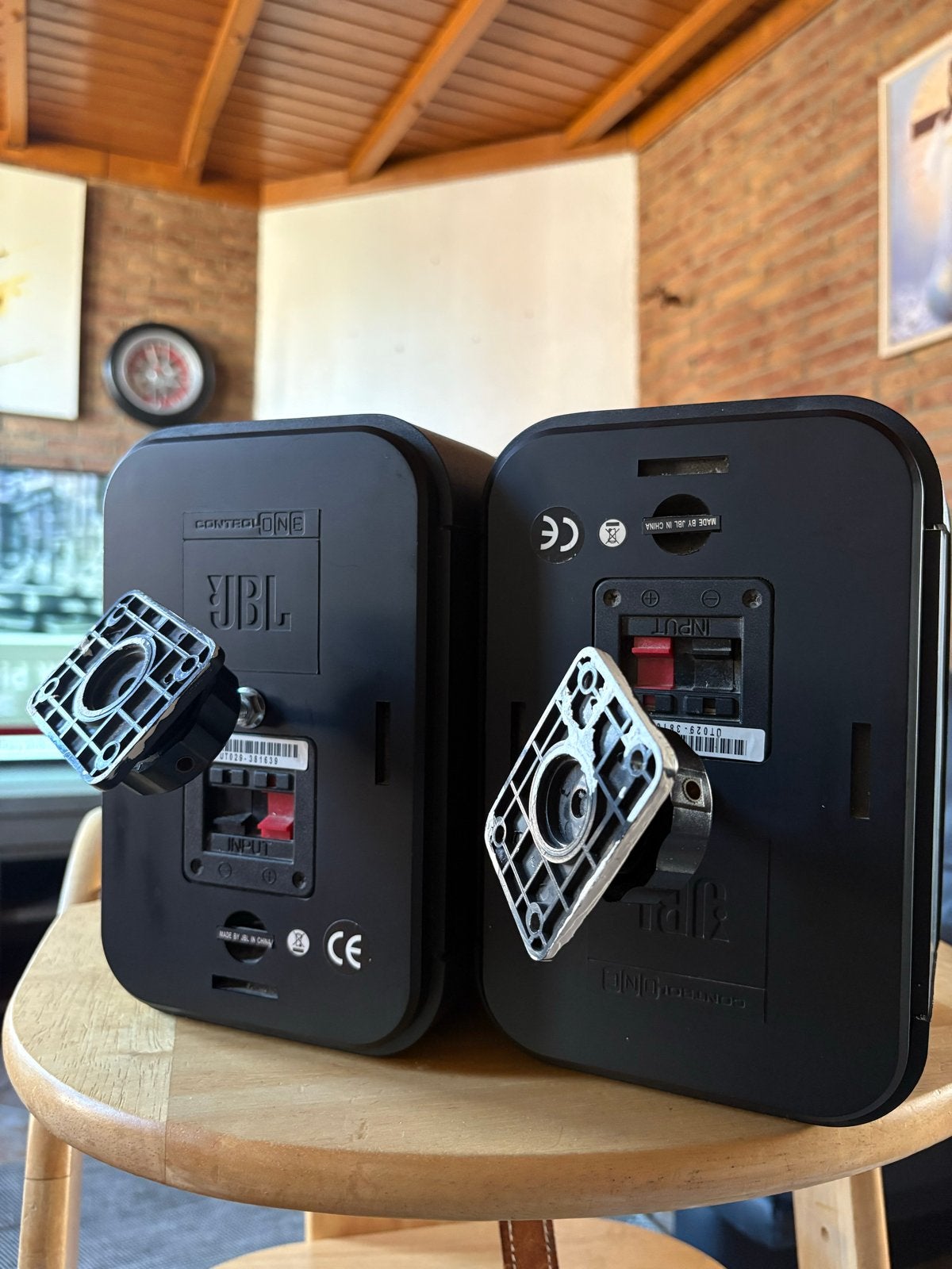 JBL Control One speakers - Zo goed als nieuw, Audio, Tv en Foto, Luidsprekers, Ophalen of Verzenden, Zo goed als nieuw, Boekenplank luidspreker