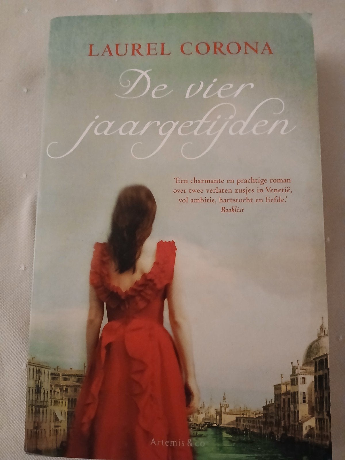 Laurel Corona - De vier jaargetijden, ISBN 9789047201373, Boeken, Ophalen of Verzenden, Zo goed als nieuw, Laurel Corona