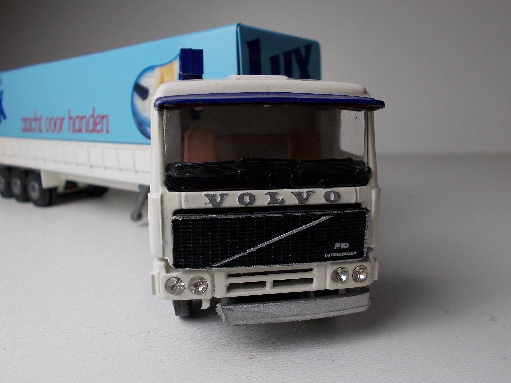 Vintage TEKNO VOLVO LONG TRAILER "LUX AFWASMIDDEL" Igst. (E), Ophalen of Verzenden, Zo goed als nieuw, Bus of Vrachtwagen, Tekno