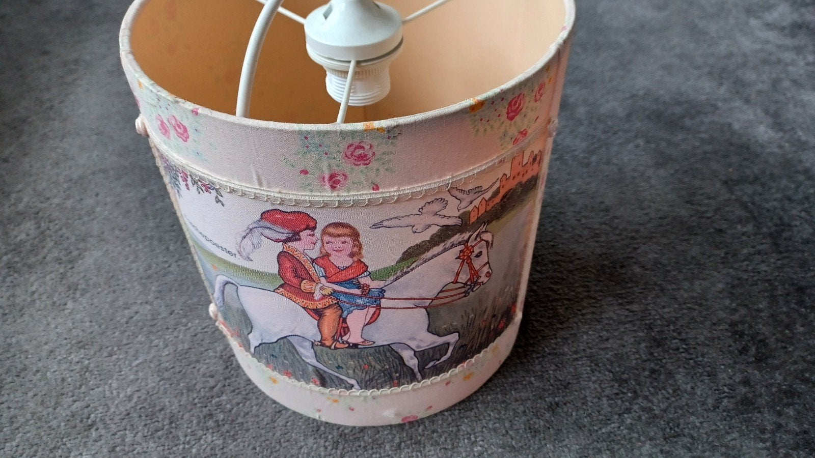 Leuke vintage plafondlamp voor een meisjeskamer, met fitting, Ophalen of Verzenden, Rond
