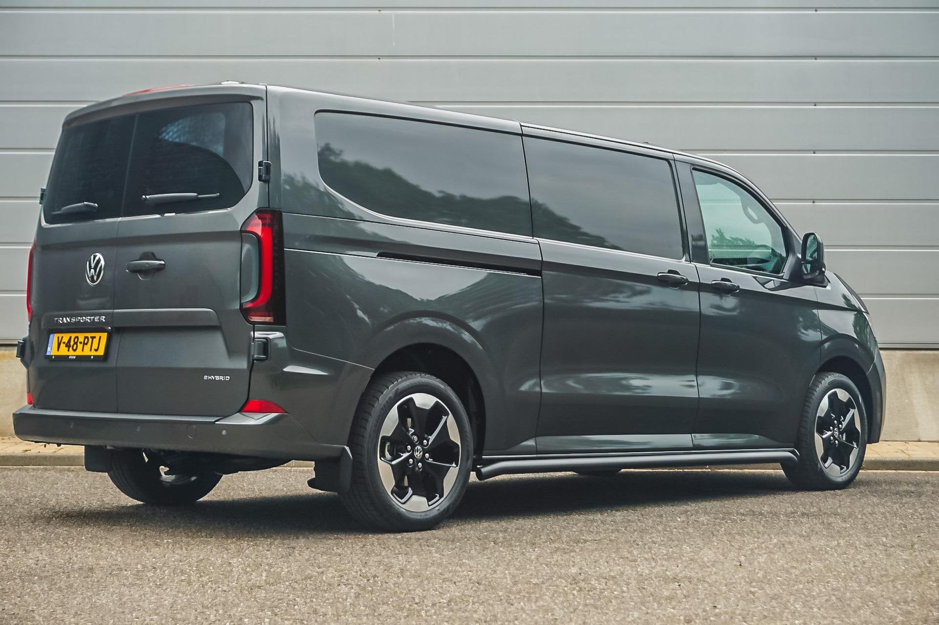Volkswagen Transporter 2.5 eHybrid 233pk L2H1 30 Bulli | Sch, Automaat, 12 maanden, Euro 6, 4 cilinders