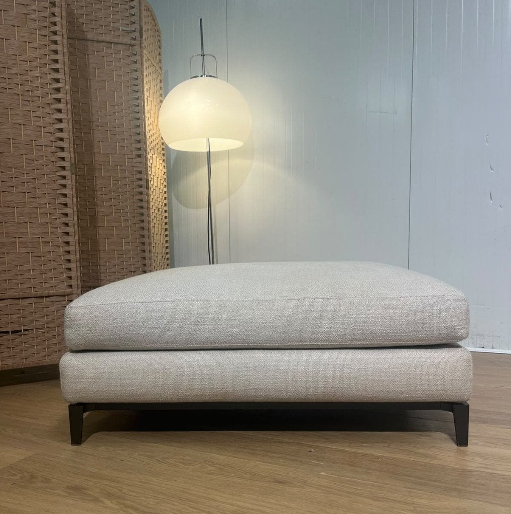 NIEUWSTAAT Minotti Andersen Hocker, Huis en Inrichting, Banken | Voetenbanken en Poefen, Design Hocker Voetenbank Poef Minotti