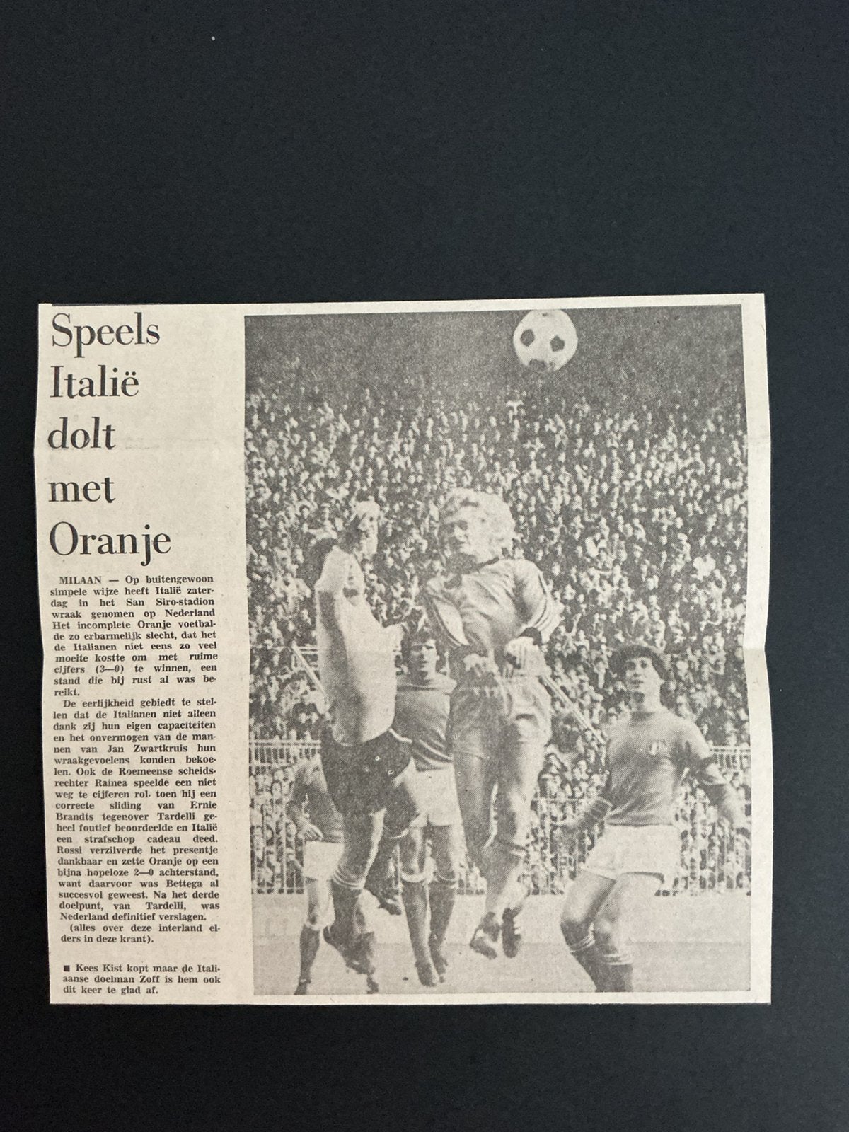 Voetbal krantenartikel Italie Nederland febr 1979 Kees Kist, Ophalen of Verzenden, Knipsel(s)