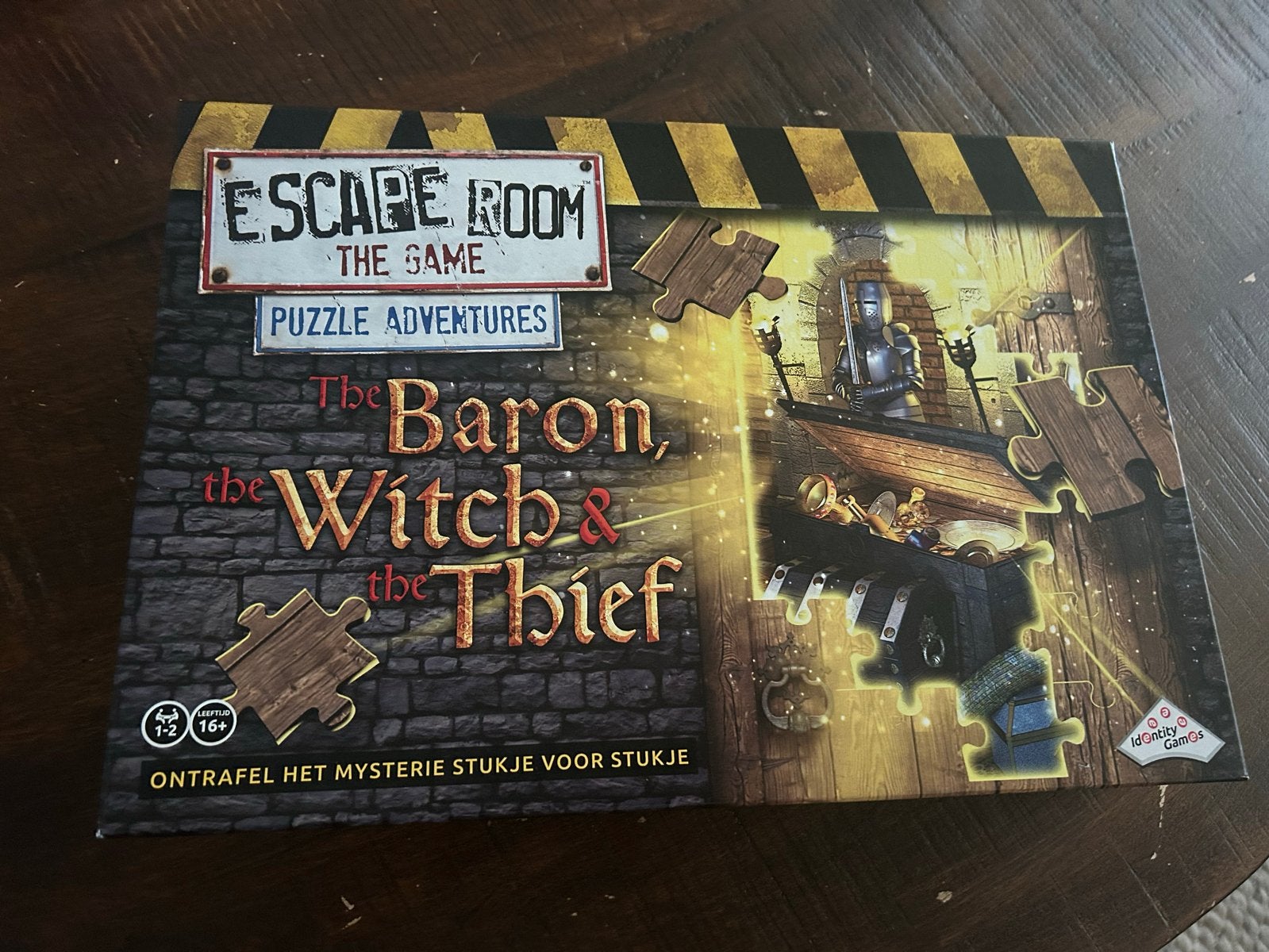 Escape Room The Game Puzzle Adventures: The Baron, Witch & T, Ophalen of Verzenden, Minder dan 500 stukjes, Gebruikt, Legpuzzel