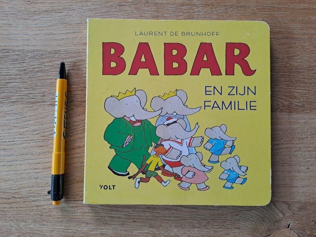 BABAR EN ZIJN FAMILIE. KARTON., Gelezen, Ophalen of Verzenden, Laurent de Brunhoff, 2 tot 3 jaar