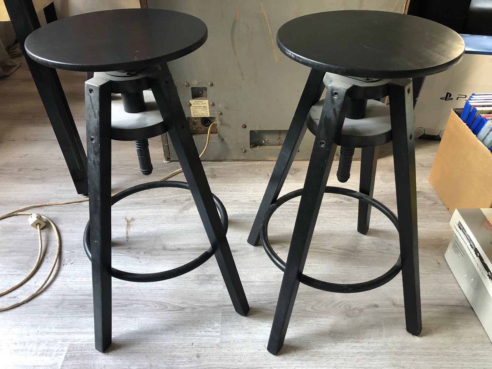 2 Ikea Barkrukjes, verstelbaar, In hoogte verstelbaar, 60 tot 90 cm, Ophalen of Verzenden, Zo goed als nieuw