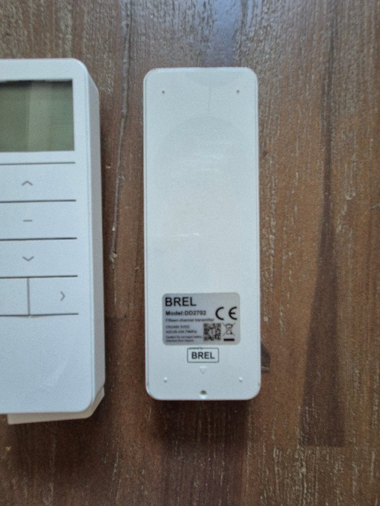 3 stuks Brel 15-kanaals afstandbedieningen, Ophalen, Minder dan 100 cm, Wit, Zo goed als nieuw