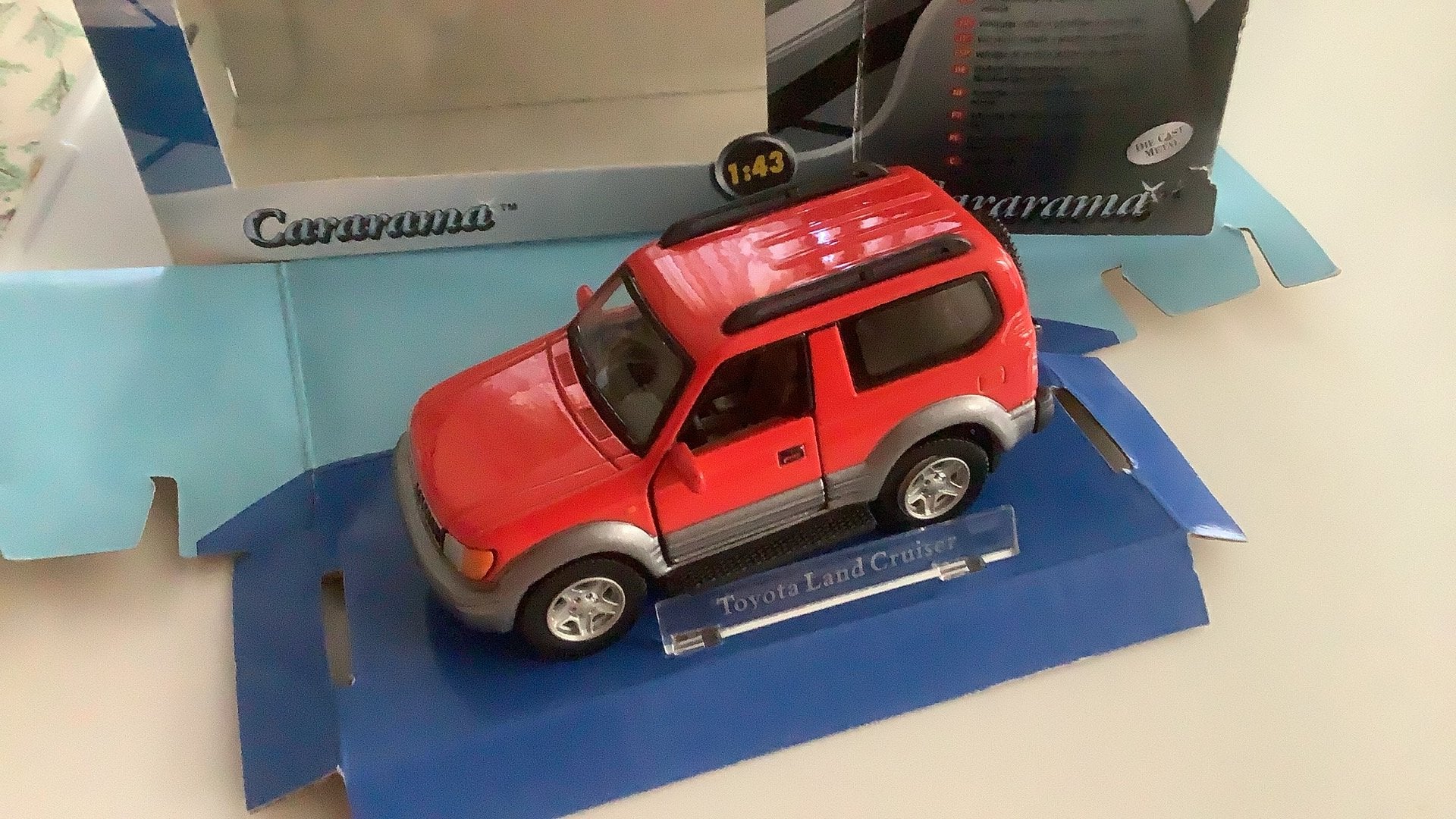 Toyota Land Cruiser 1/43 Cararama In verpakking Nieuwstaat, Hobby en Vrije tijd, Modelauto's | 1:43, Ophalen of Verzenden, Zo goed als nieuw
