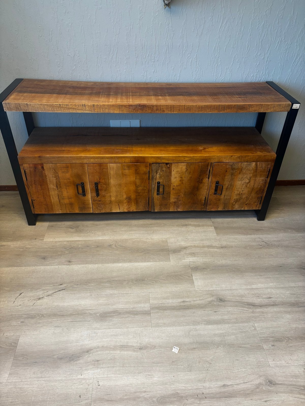 Dressoir kast 180cm met gebruikerssporen, Ophalen, Gebruikt, 150 tot 200 cm, 25 tot 50 cm