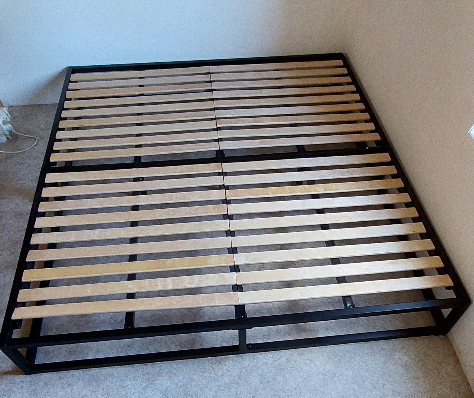 Tweepersoons bedframe met lattenbodem 200x18025 cm, Ophalen, Gebruikt, Zwart, Tweepersoons