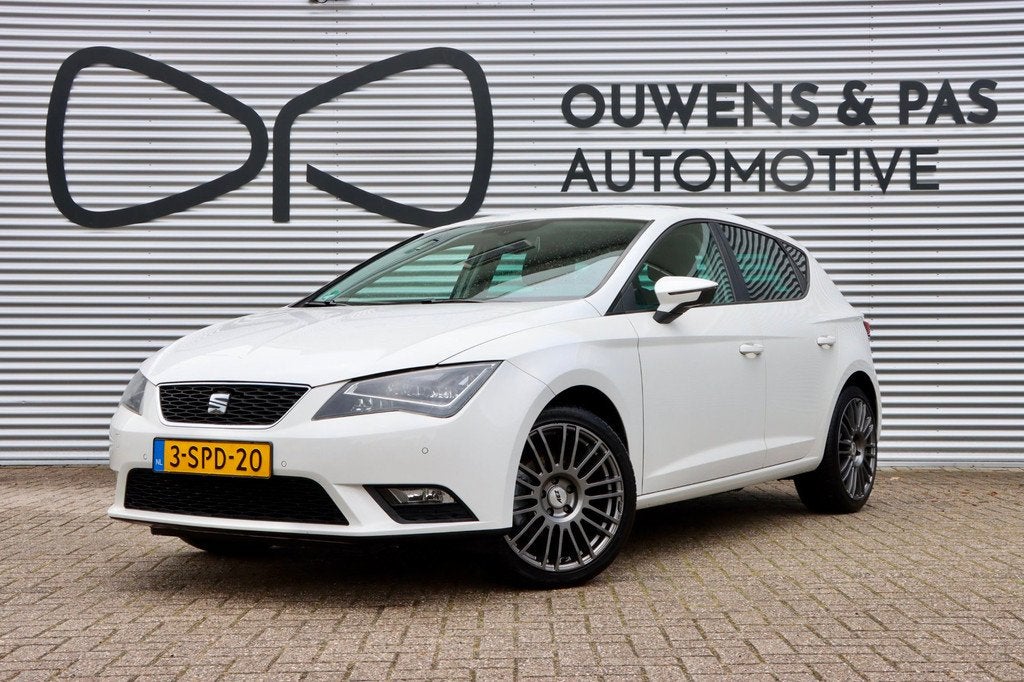 Seat Leon 1.2 TSI Style Business | NAVIGATIE | AIRCO | CRUIS, Auto's, Seat, Bedrijf, Te koop, Leon, ABS, Airbags, Airconditioning
