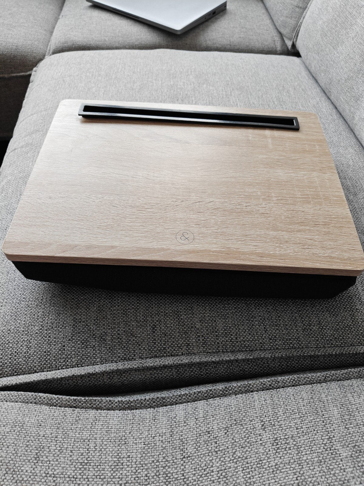 Laptophouder met kussen voor op schoot, Ophalen of Verzenden, Zo goed als nieuw