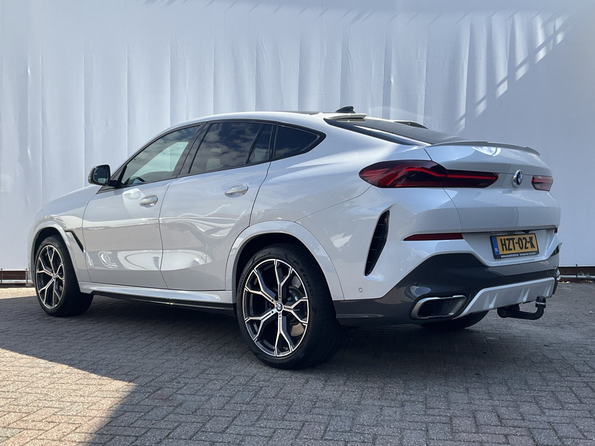 BMW X6 M50D High Executive M-Sport HUD Trekhaak Harman/Kardo, Auto's, Gebruikt, Euro 6, 2993 cc, Wit
