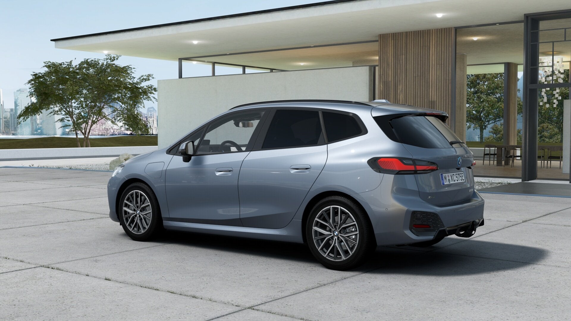 BMW 2 Serie Active Tourer 225e xDrive M Sport Automaat / Pan, Automaat, Dealer onderhouden, 1800 kg, Zwart