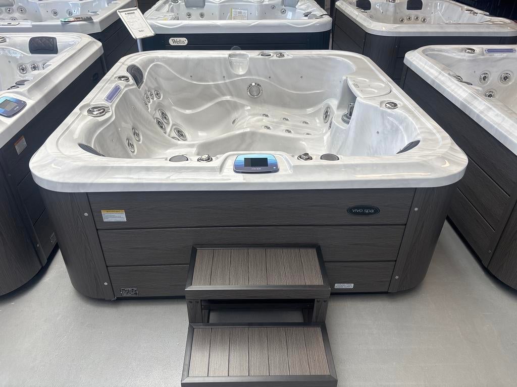 Vivo Spa 502-N Jacuzzi 5 personen 1 ligplaats 200x200x82 cm, Ophalen, Nieuw, Inbouw, Trap