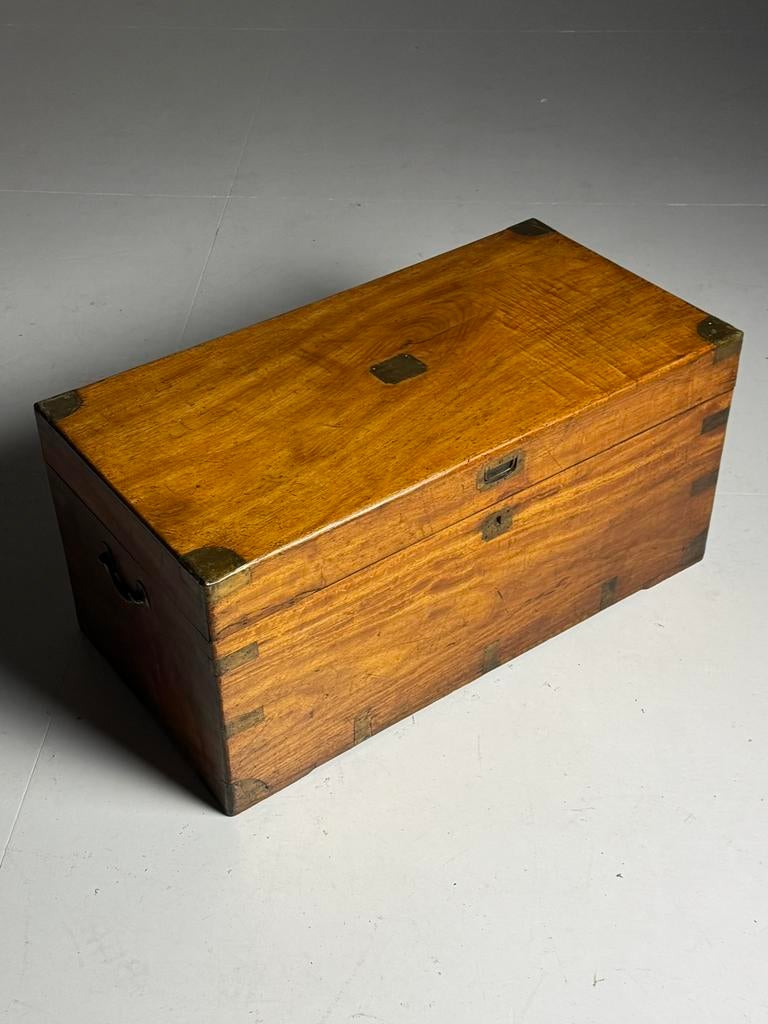 Campaign kist 19e eeuw camfer antiek, Ophalen, Zo goed als nieuw, Minder dan 50 cm