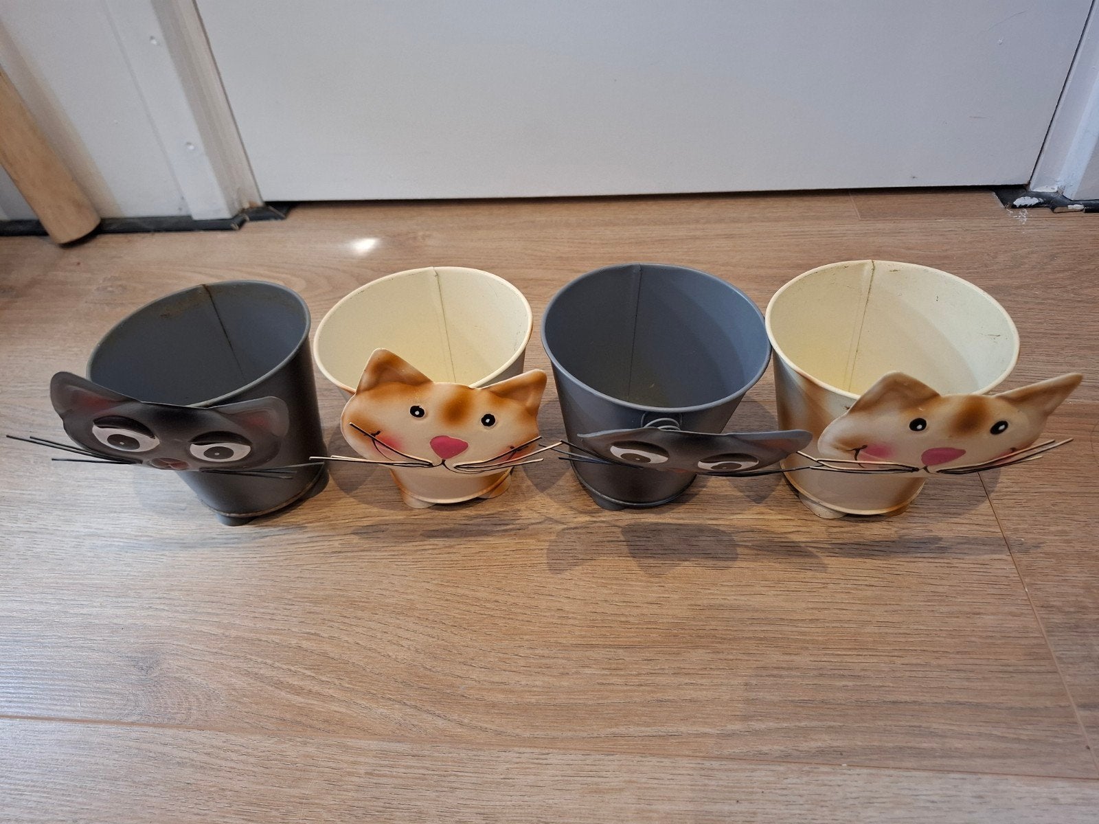 Leuke katten bloempotjes - Set van 4, Tuin en Terras, Gebruikt, Binnen, Ophalen of Verzenden, Metaal