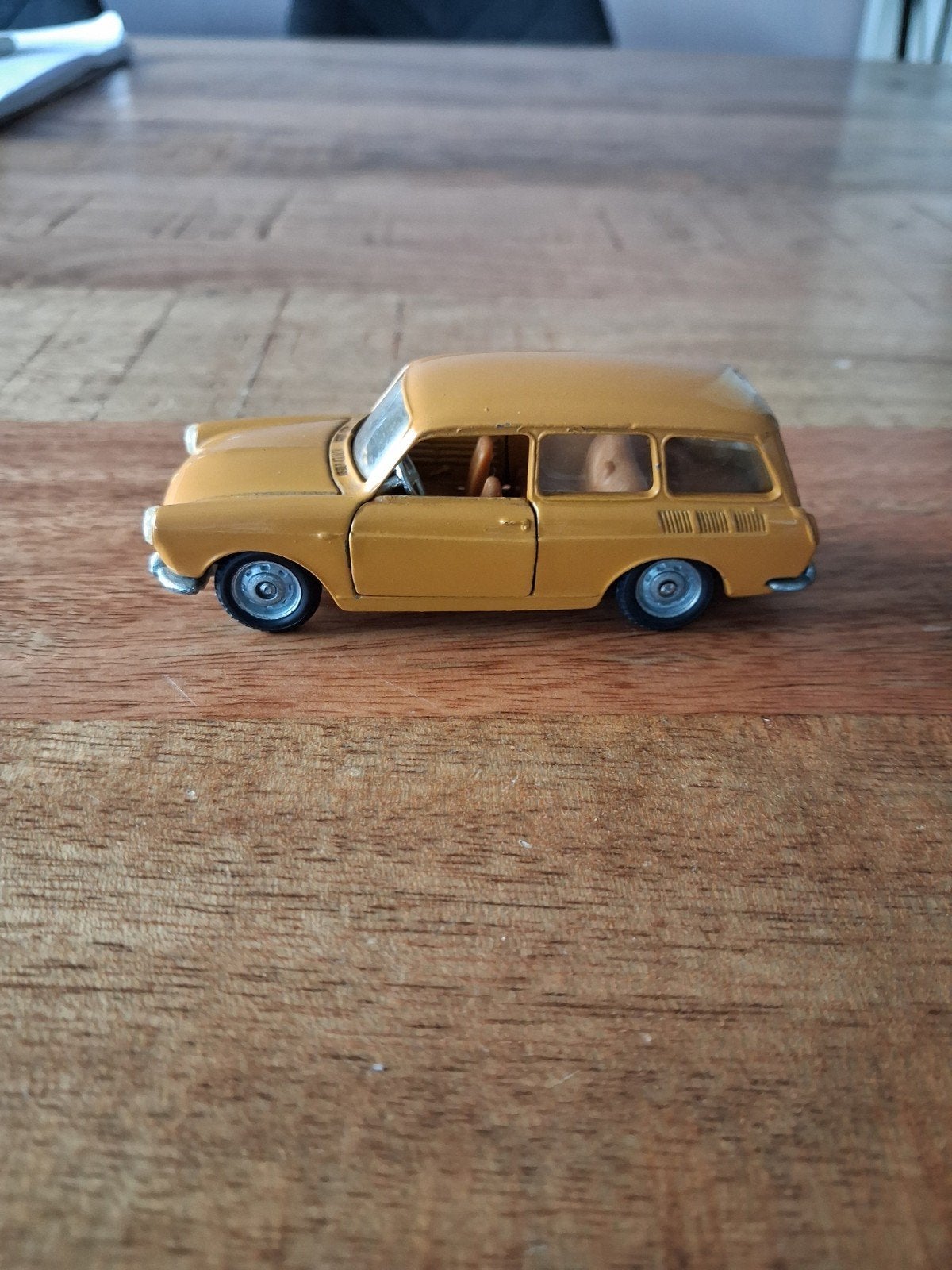 Volkswagen 1600 Familcar Politoys Export., Hobby en Vrije tijd, Ophalen of Verzenden, Zo goed als nieuw, Auto, Overige merken
