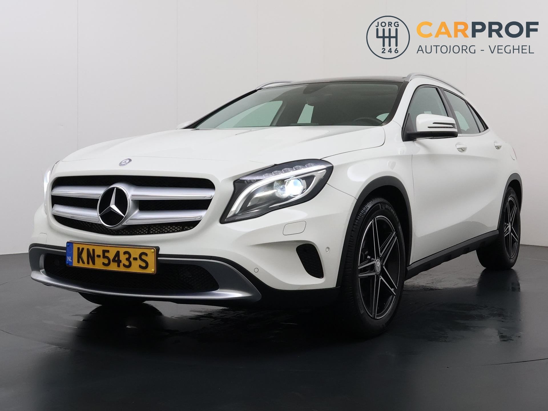 Mercedes-Benz GLA-klasse 180 Prestige Urban | Panoramadak |, Auto's, Gebruikt, 4 cilinders, 715 kg, 1335 kg