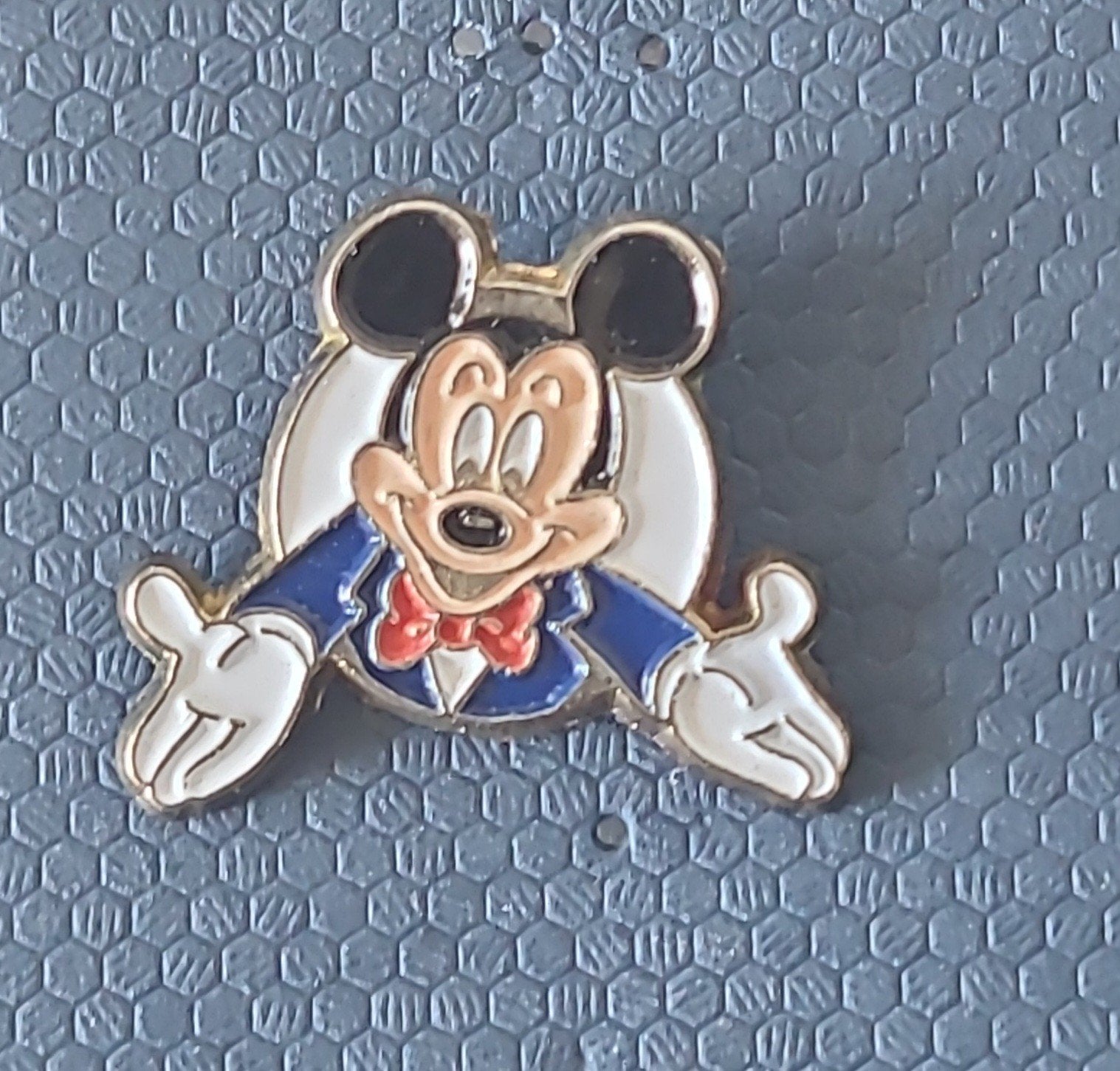 Mickey Mouse Pin - Disney Collectible, Verzenden
