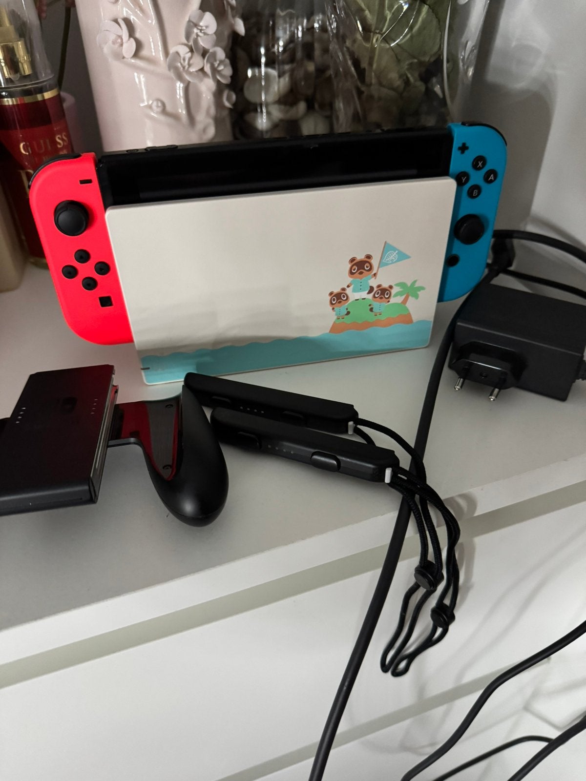 Nintendo switch + animal crossing, Ophalen of Verzenden, Zo goed als nieuw, Met 3 controllers of meer, Switch Original