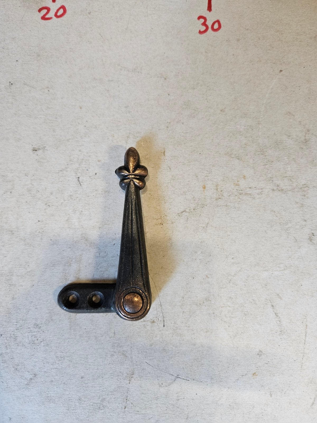 34x Traploperklemmen Bronskleurig Fleur-de-lis, Antiek en Kunst, Ophalen of Verzenden