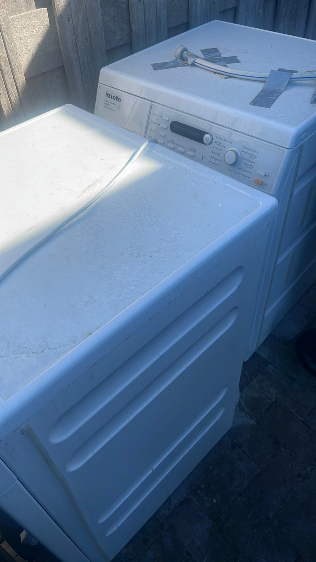 Miele wasmachine (1x) en droger(1x) reparatie of  oud ijzer