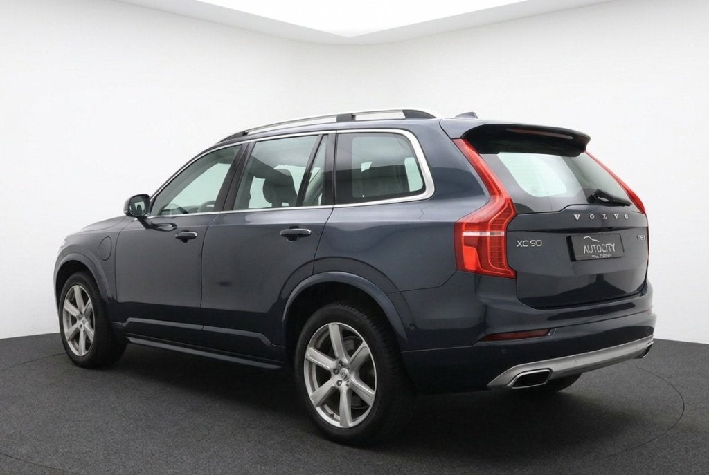 Volvo XC90 T8 Momentum Plug-In Hybrid AWD 7p l Pano l Trekha, Parkeercamera, Gebruikt, Euro 6, 4 cilinders