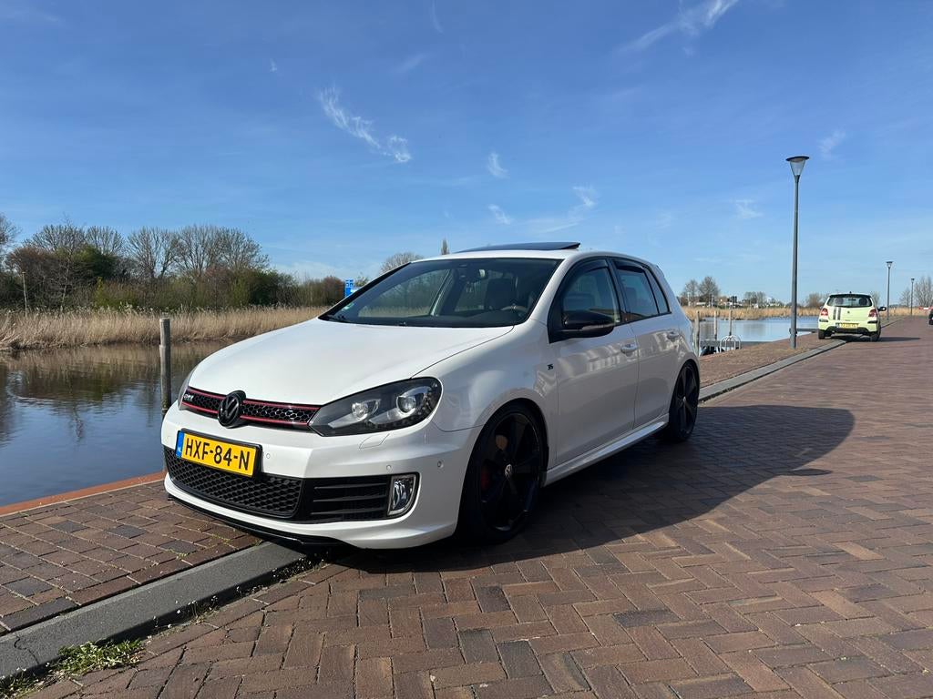 Golf 6 GTI ED35 DSG Pano DCC Full Option, 4 cilinders, 1984 cc, Wit, 1320 kg