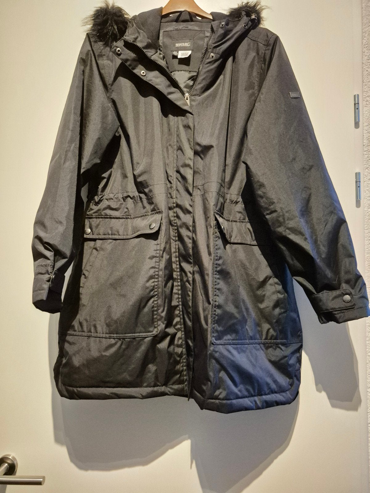 Regatta winterjas maat 46 zwart., Ophalen, Zo goed als nieuw, Maat 46/48 (XL) of groter, Zwart