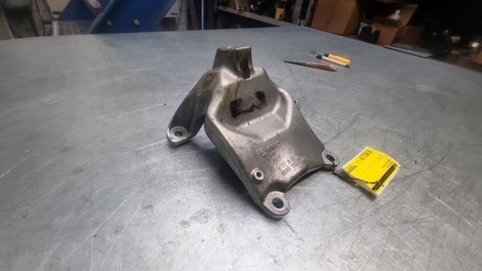 Motorsteun van een Audi S4, Gebruikt, -, -, -