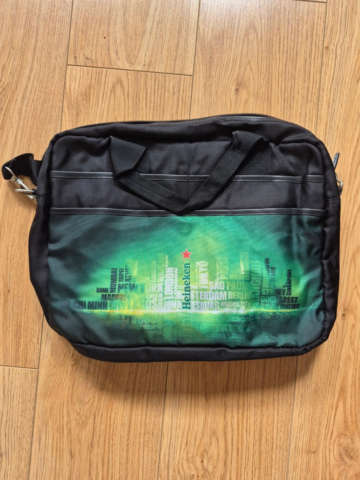 Heineken schoudertas/laptoptas - Zwart met groen design, Ophalen of Verzenden, Nieuw, Zwart, Overige merken