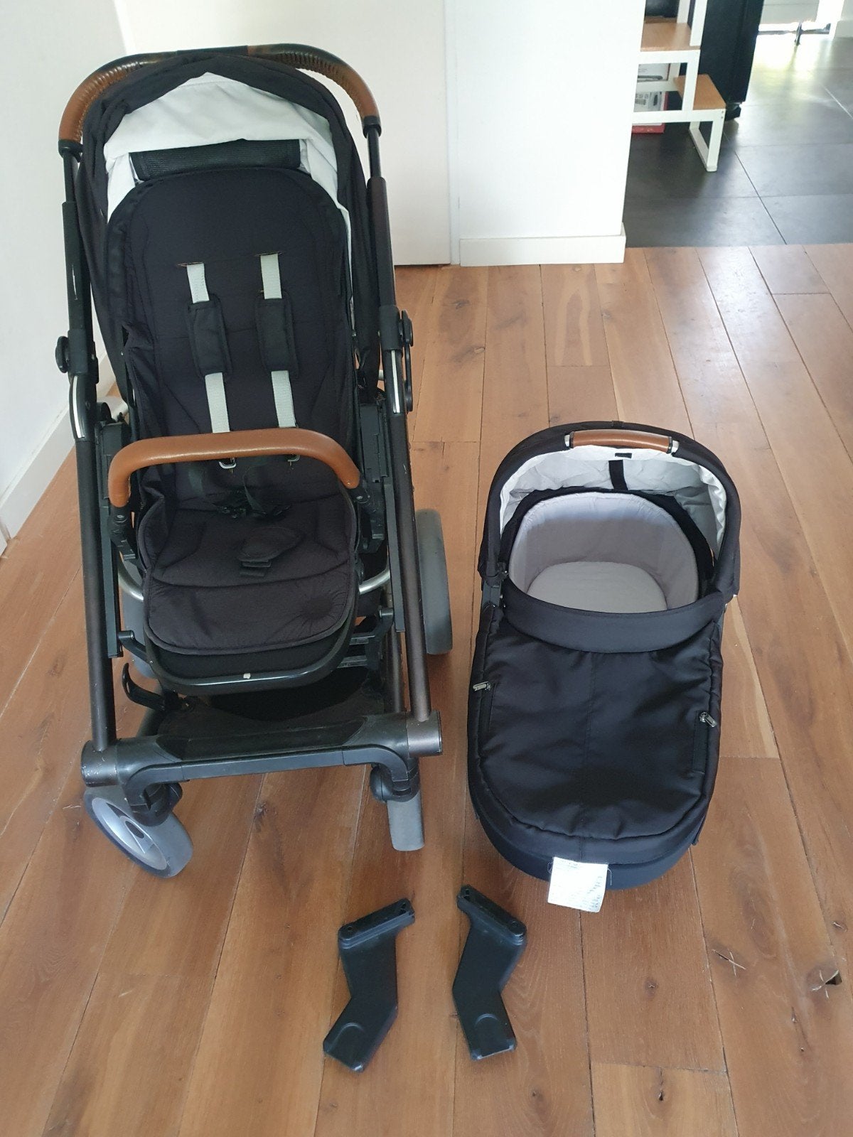 Mutsy Igo kinderwagen met reiswieg en meerijdplankje, Ophalen, Gebruikt, Mutsy, Verstelbare duwstang