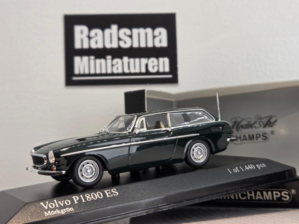 Volvo P 1800 ES - Mörkgrun - 1:43 Minichamps, Auto, Ophalen of Verzenden, Zo goed als nieuw, MiniChamps