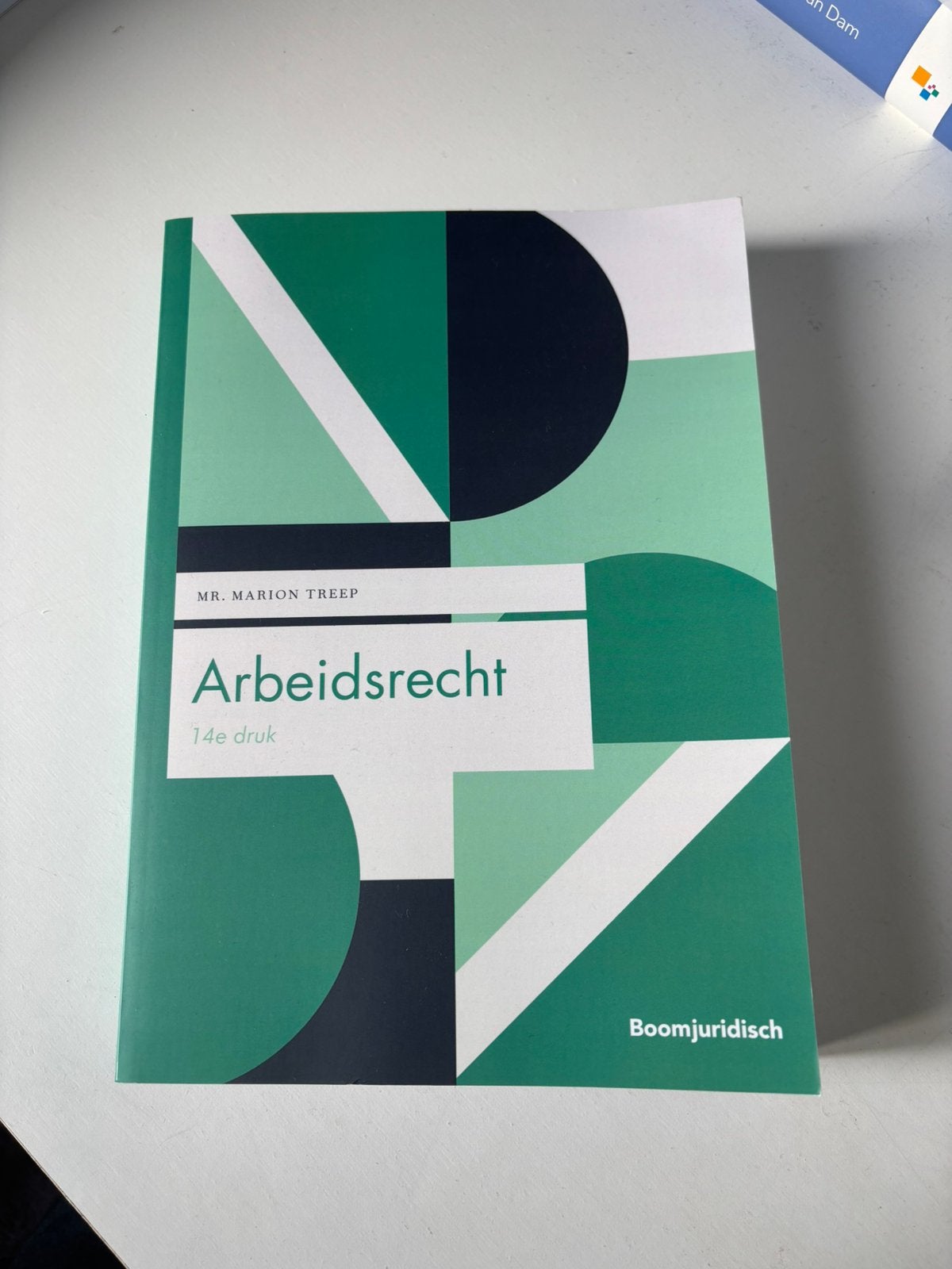 Boek voor de opleiding HRM betreft Arbeidsrecht, Ophalen of Verzenden, Beta, Zo goed als nieuw, HBO