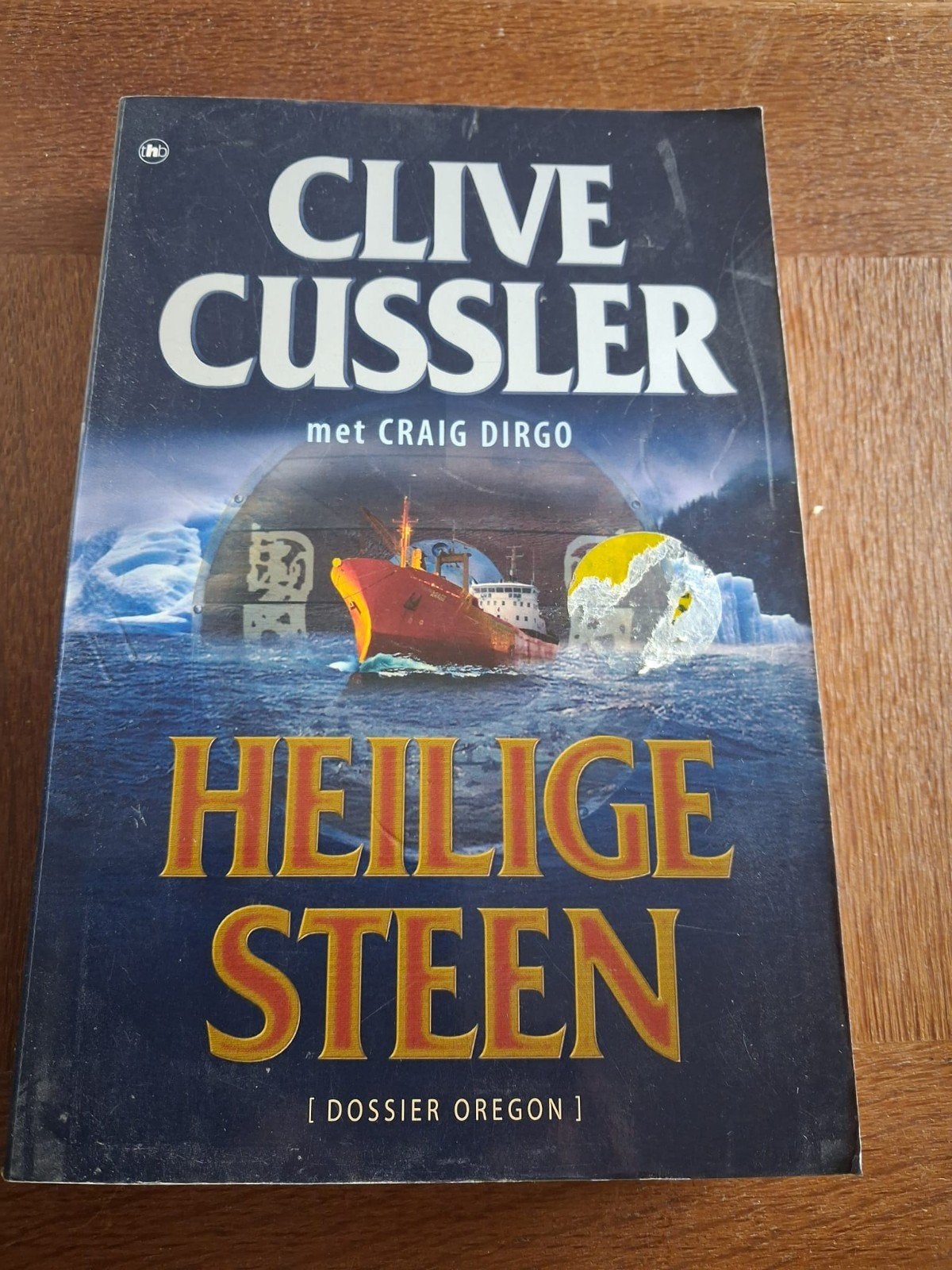 Heilige Steen - Clive Cussler & Craig Dirgo (Dossier Oregon), Ophalen of Verzenden, Gelezen, Clive Cussler & Craig Dirgo