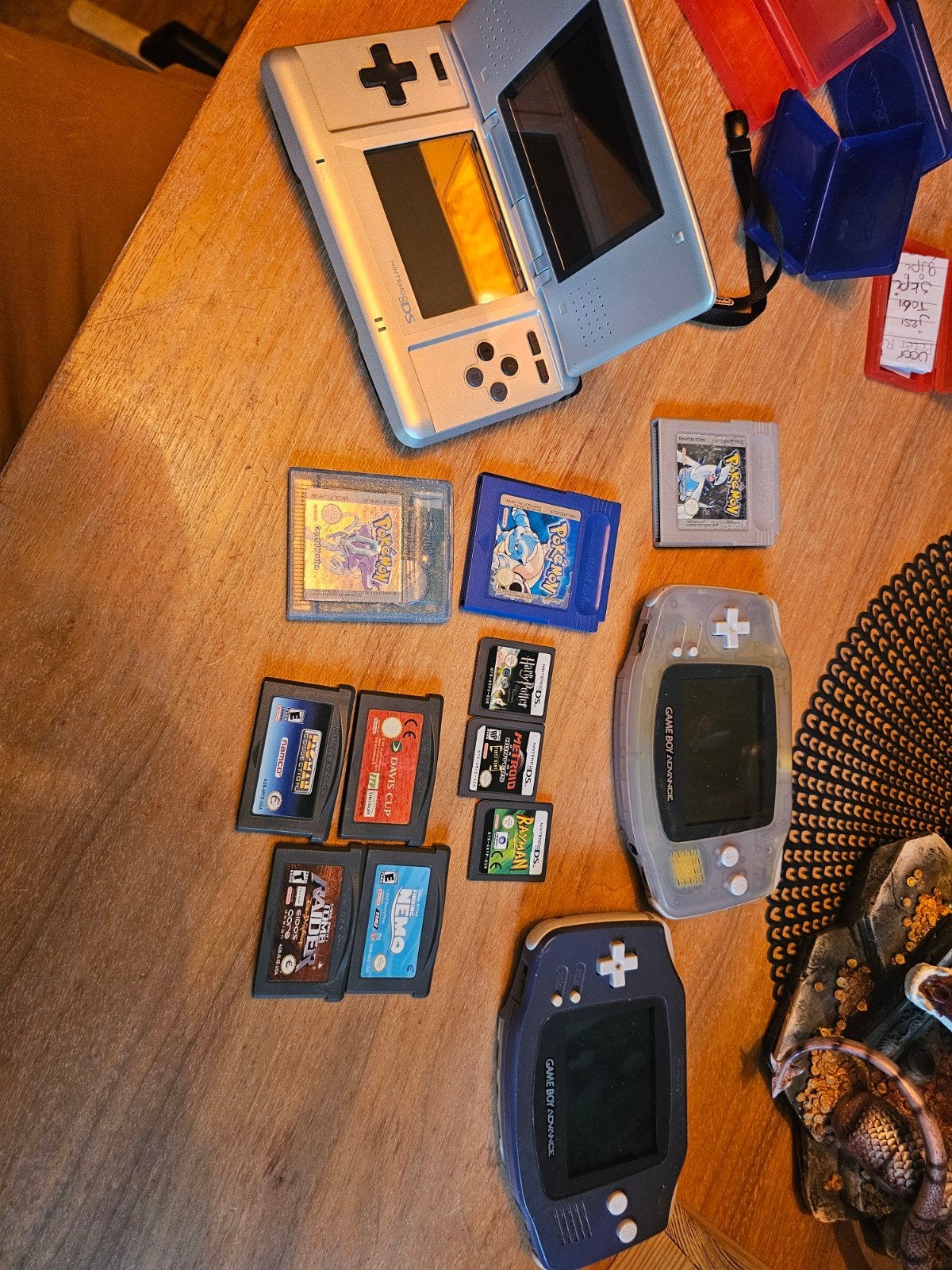 Gameboy advance,ds met spellen, pokemon blue, silver,crystal, Spelcomputers en Games, Avontuur en Actie, Gebruikt, 1 speler, Ophalen of Verzenden