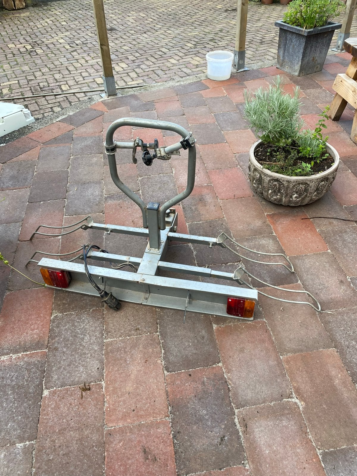 Stevige trekhaak fietsendrager voor 2 ATB MTB fietsen, Auto diversen, Ophalen, Gebruikt, Brede banden, 2 fietsen