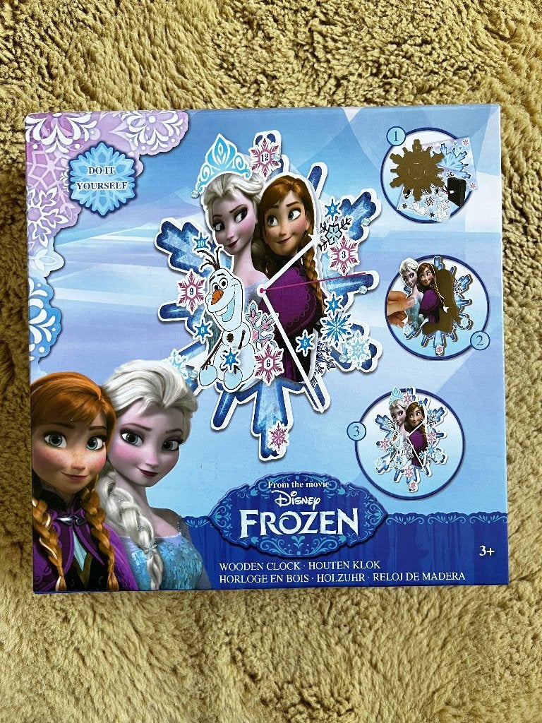 Frozen klok pakket, Verzamelen, Disney, Ophalen of Verzenden, Overige figuren, Zo goed als nieuw, Overige typen