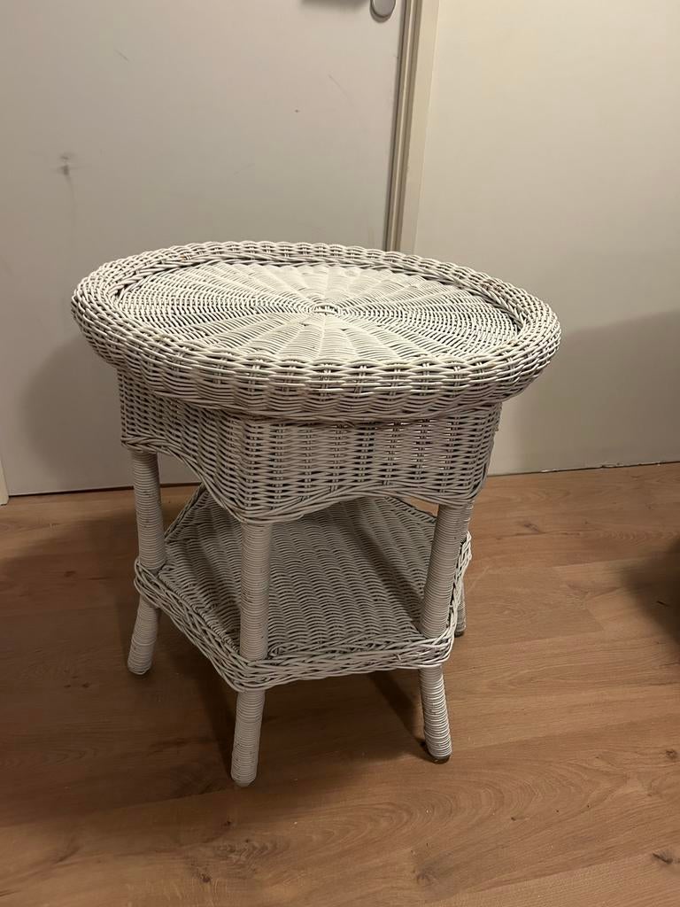 Ronde rotan salontafel, wit gespoten, Huis en Inrichting, Tafels | Bijzettafels, Ophalen, Overige materialen, Gebruikt, Rond