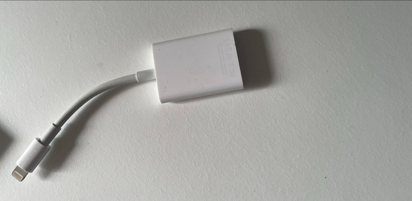 Apple Lightning naar 30-pins adapter met HDMI en SD-kaart, Ophalen of Verzenden, Gebruikt, Minder dan 2 meter, Overige kabels