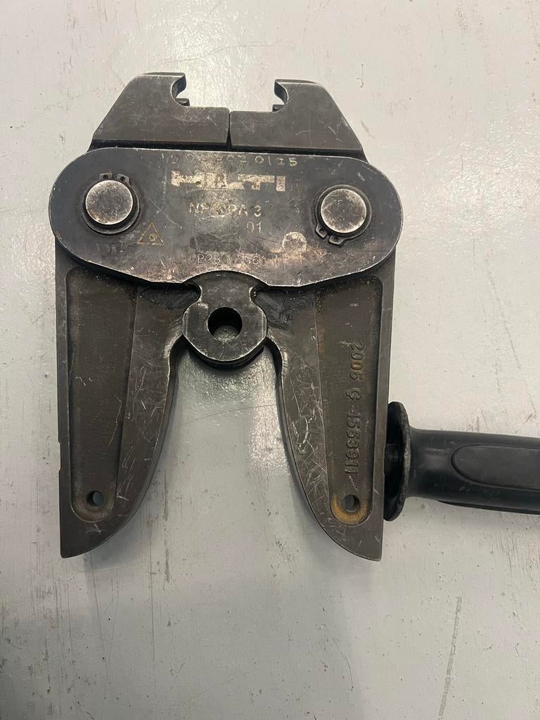 Hilti persbekken PR M 76.1 en PR M 88.9 PR M 66.7, Ophalen of Verzenden, Gebruikt