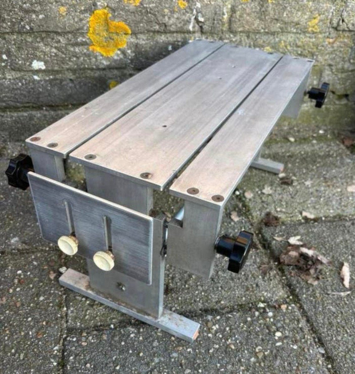 Hoge Viking noren schaatsen slijp tafel uit een boedel, Ophalen of Verzenden, Gebruikt, Noren, Viking