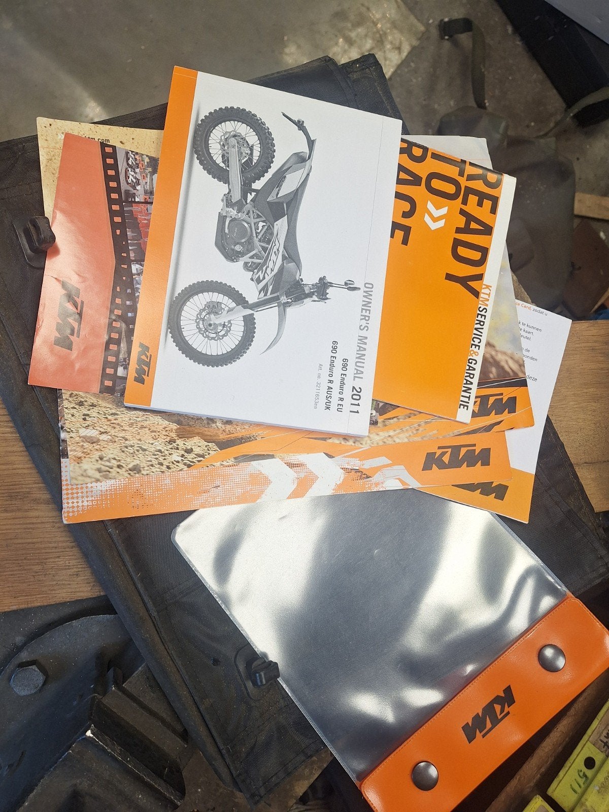 Ktm 690 enduro manuel en ktm tas., Ophalen of Verzenden