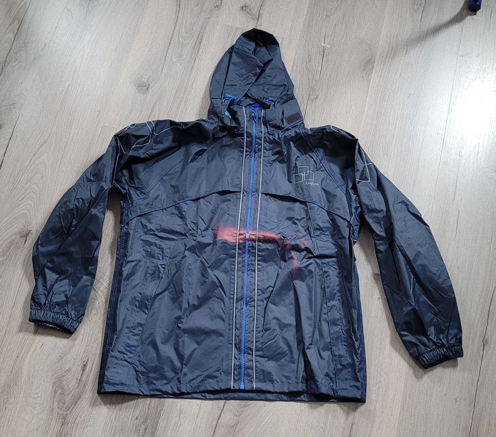 Regenjas maat 152 jongen / meisje, Kinderen en Baby's, Kinderkleding | Maat 152, Ophalen of Verzenden, Zo goed als nieuw, Jongen of Meisje