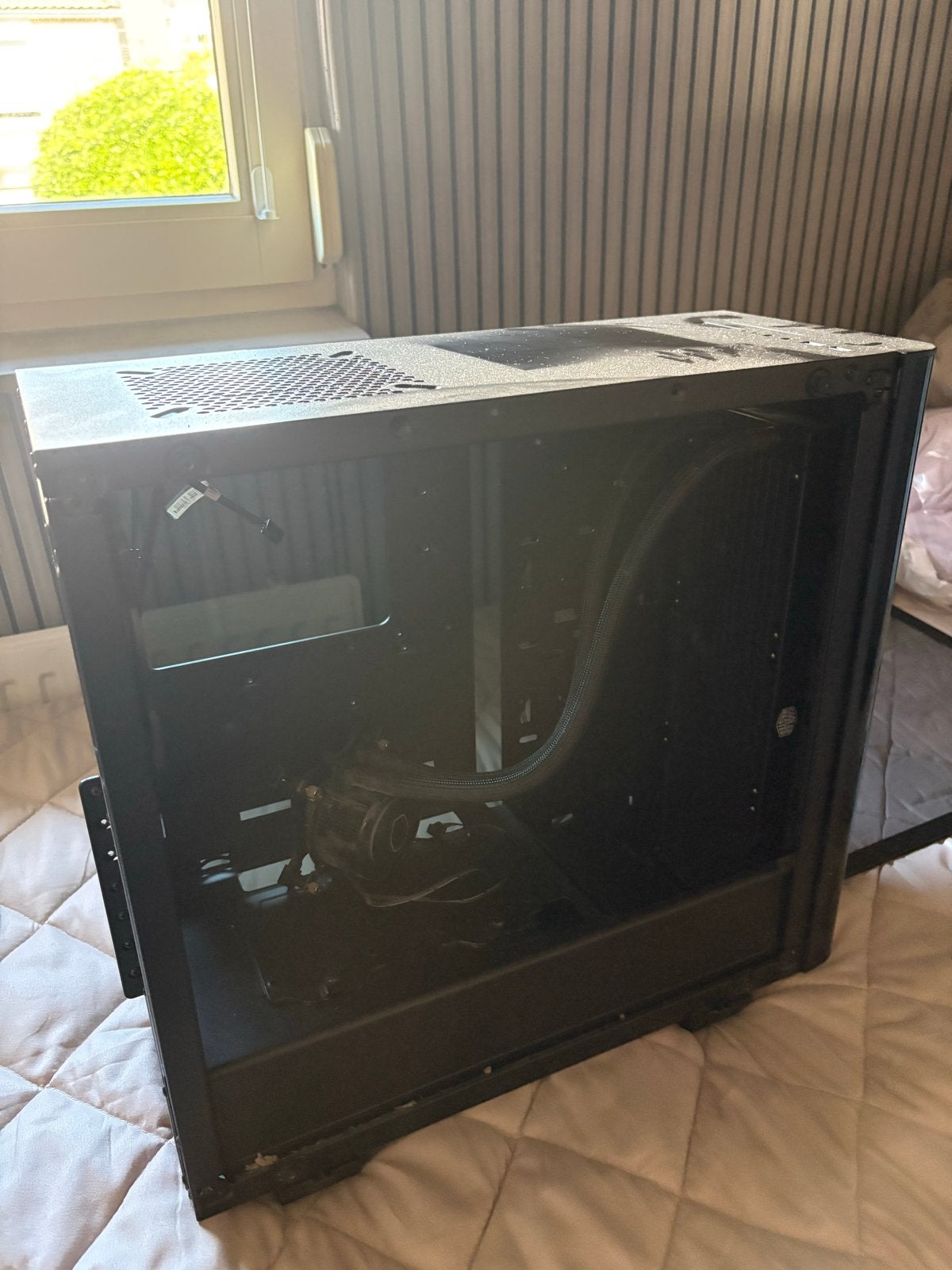 Zwarte PC-behuizing met waterkoeling, Computers en Software, Computerbehuizingen, Gebruikt, Ophalen