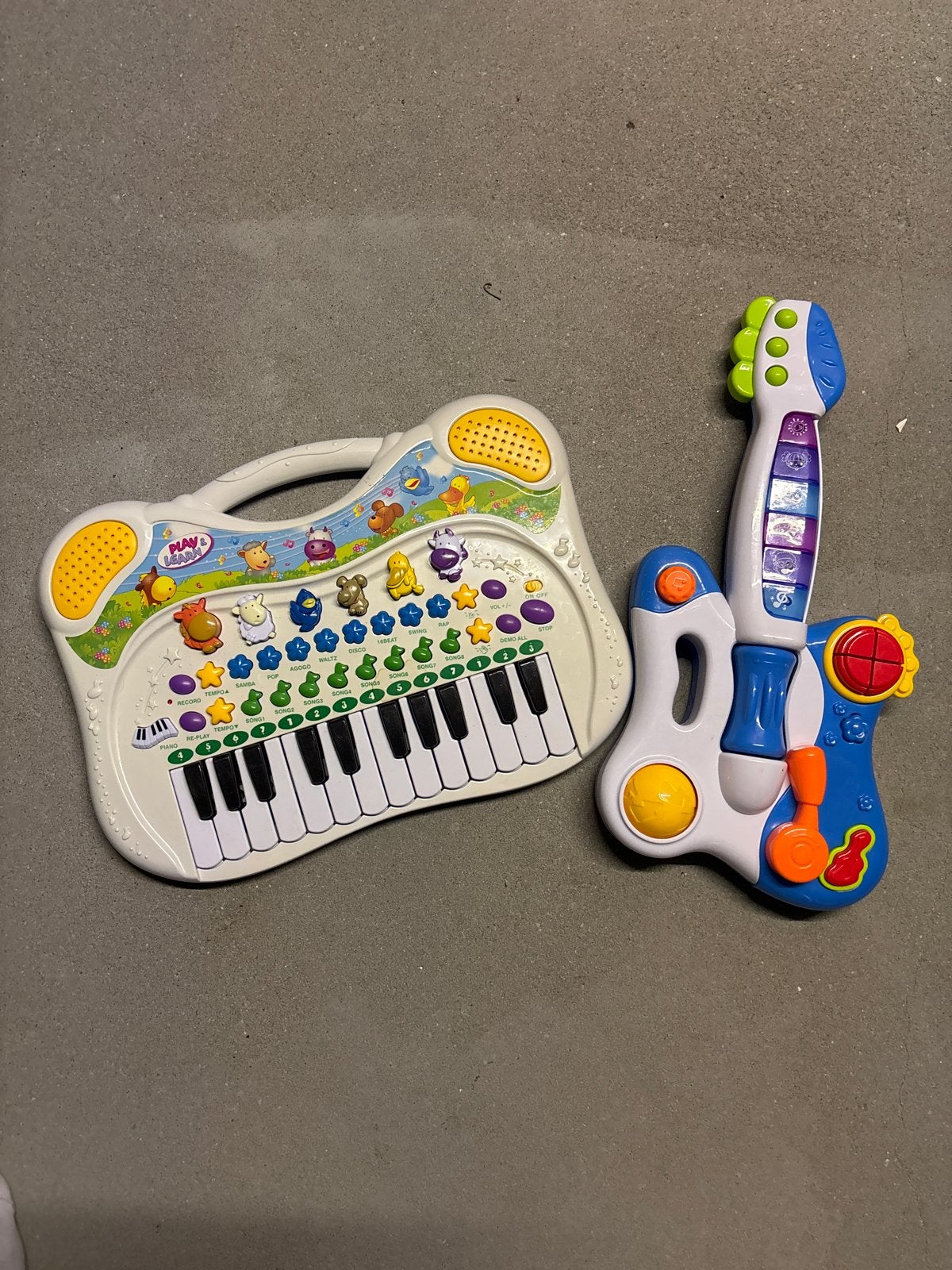 Muzikaal speelgoed: keyboard en gitaar voor kinderen, Ophalen, Gebruikt, Overige typen, Met geluid
