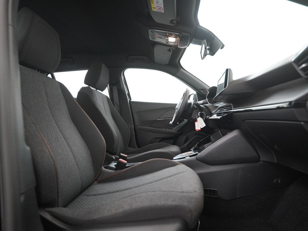 Peugeot 2008 1.2 Hybrid 145 Style | Apple Carplay | Parkeers, Stof, Gebruikt, Euro 6, 1199 cc